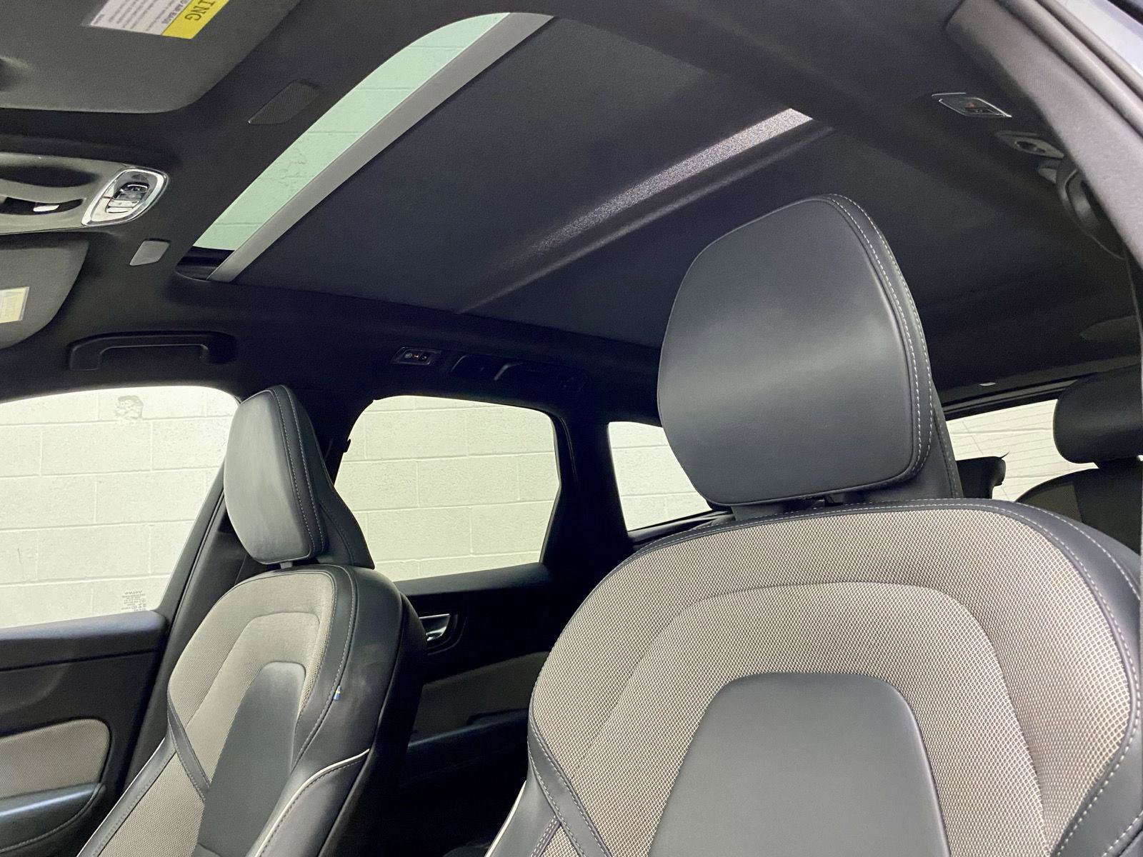 Used 2021 Volvo XC60 T8 R-Design w/ Advanced Package AWD/4WD image 30