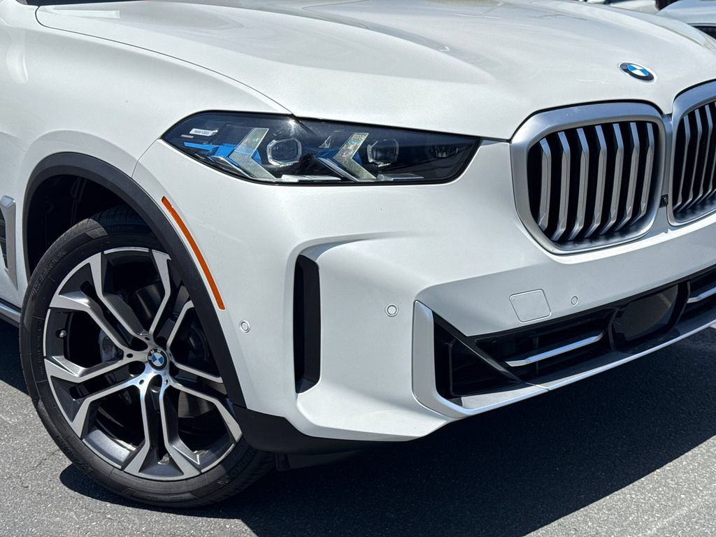 Certified 2024 BMW X5 xDrive40i w/ Premium Package AWD/4WD image 6
