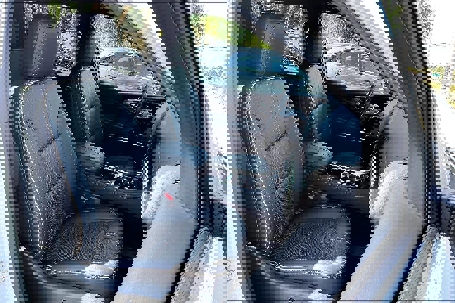 Used 2026 Chevrolet Traverse High Country image 9