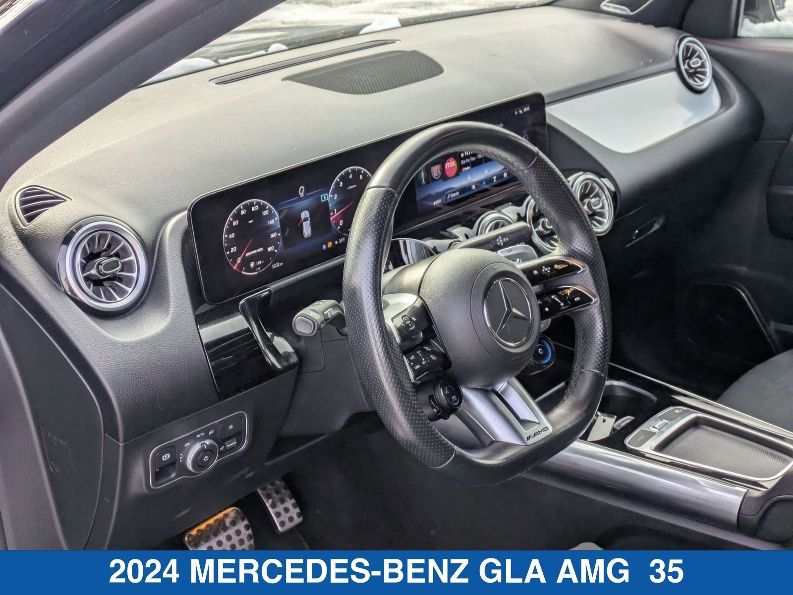 Used 2024 Mercedes-Benz GLA 35 AMG 4MATIC image 15