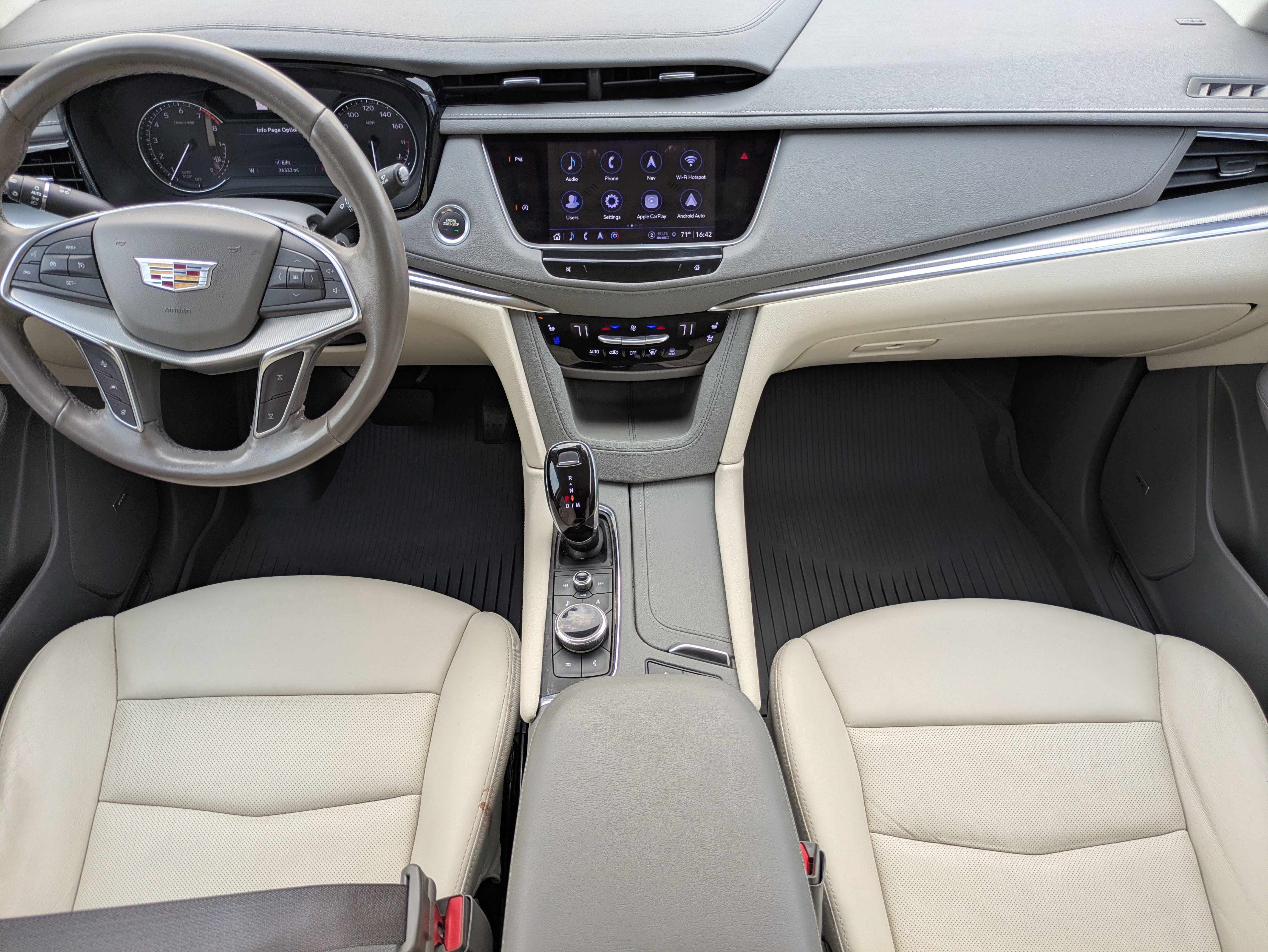 Certified 2023 Cadillac XT5 Premium Luxury w/ LPO, Floor Liner Package FWD image 10