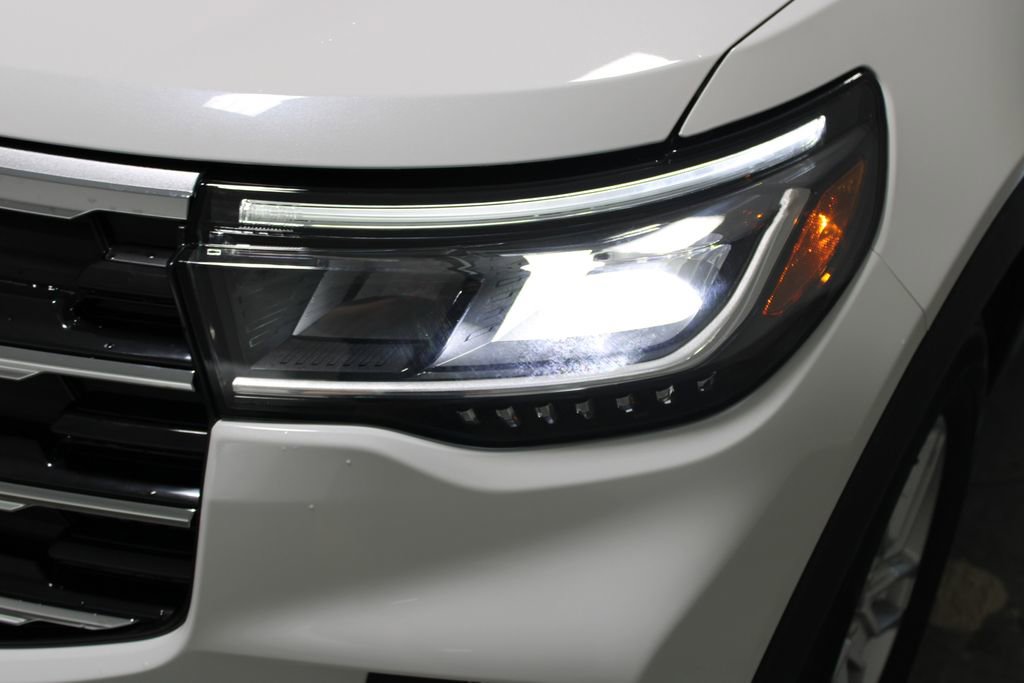 New 2026 Ford Explorer Active RWD image 53