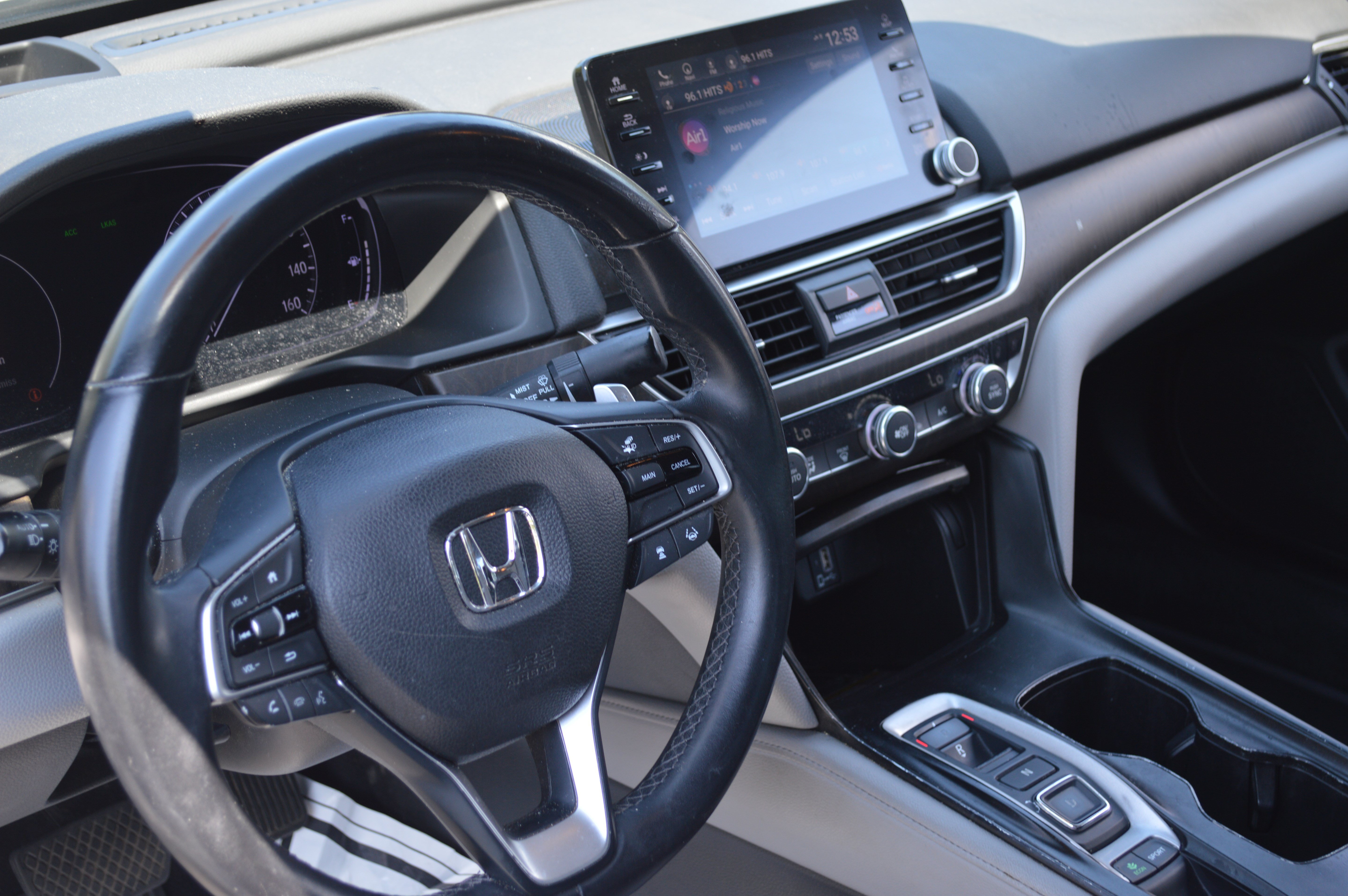Used 2018 Honda Accord Touring image 18