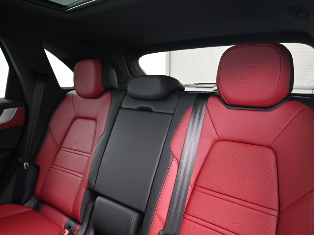 New 2026 Porsche Cayenne S image 6