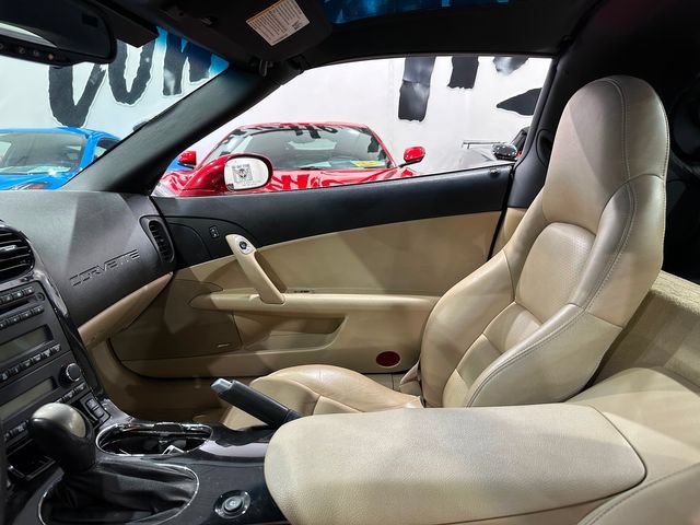 Used 2009 Chevrolet Corvette Coupe w/ Preferred Equipment Group RWD image 13