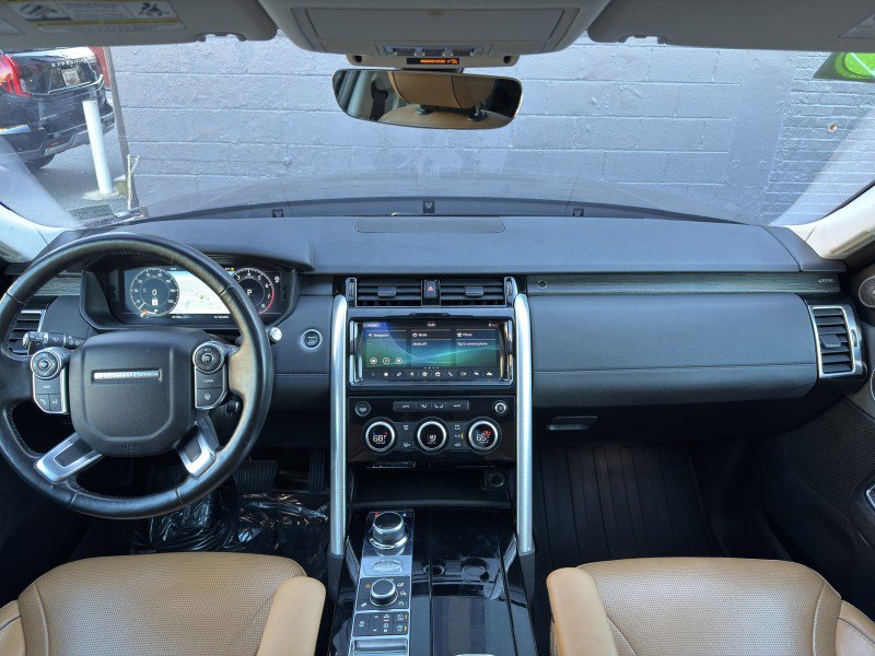 Used 2018 Land Rover Discovery HSE image 21