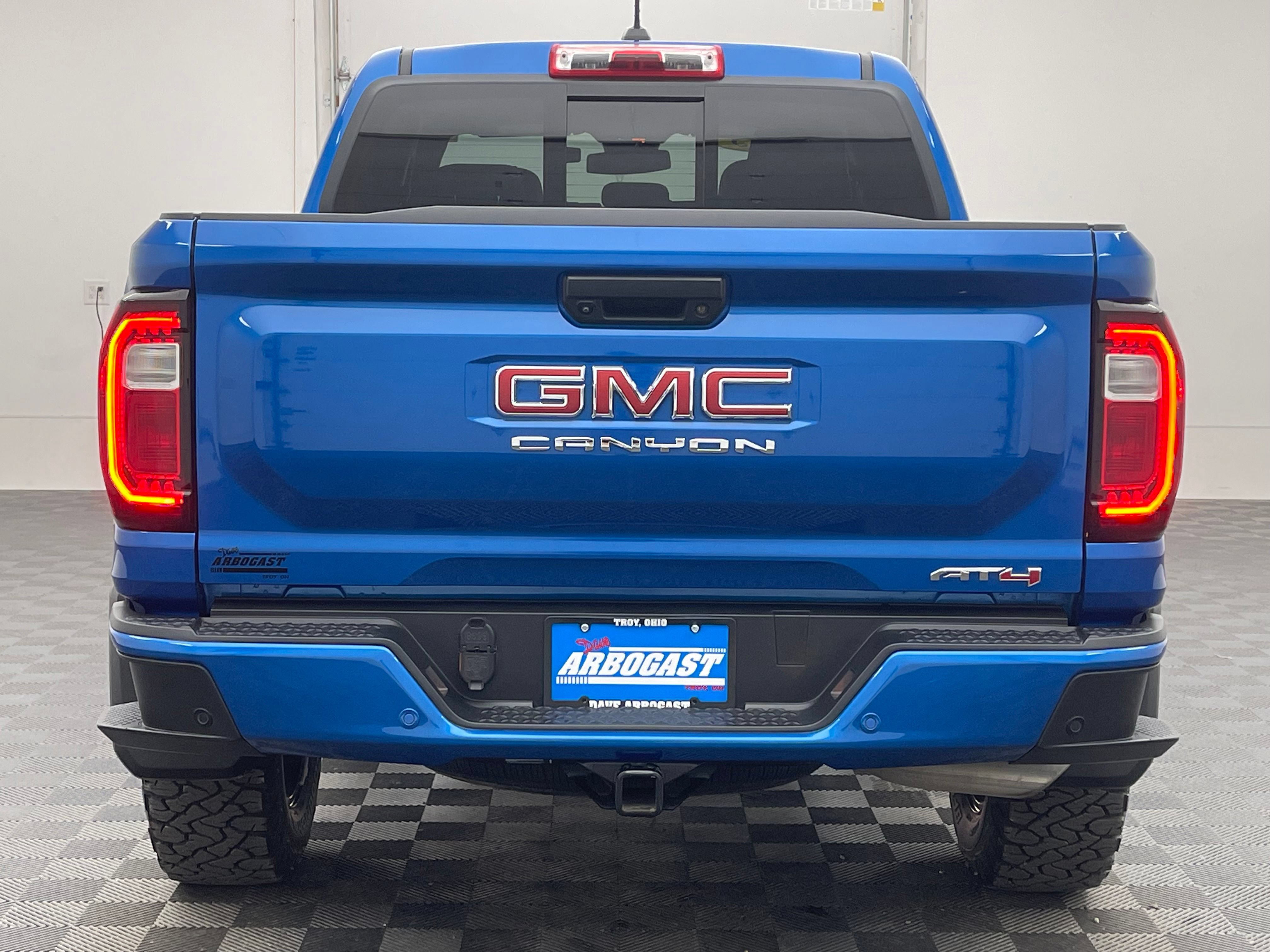Used 2023 GMC Canyon AT4 w/ Canyon Safety Plus Package AWD/4WD image 8