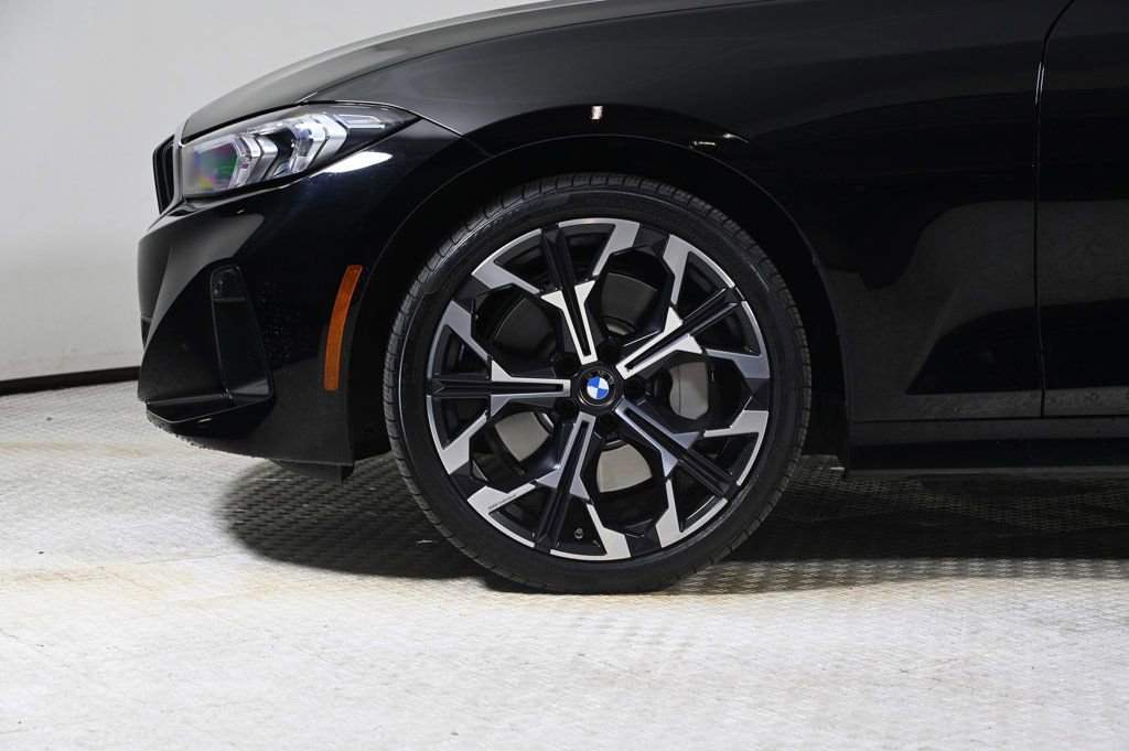 Used 2025 BMW 330i Sedan w/ Convenience Package image 23