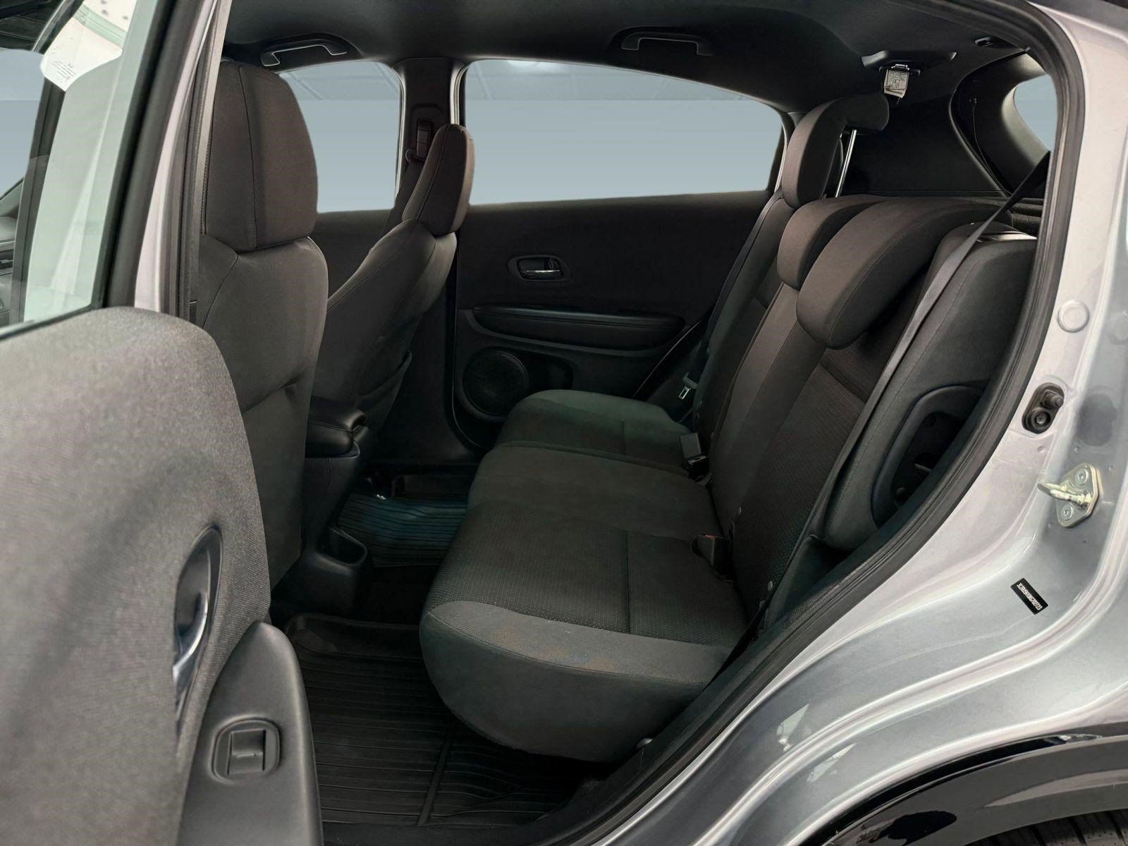 Used 2019 Honda HR-V Sport image 12