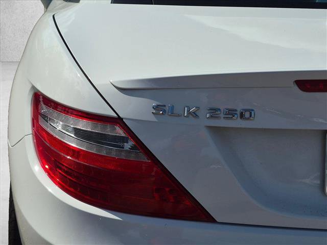 Used 2015 Mercedes-Benz SLK 250 image 10