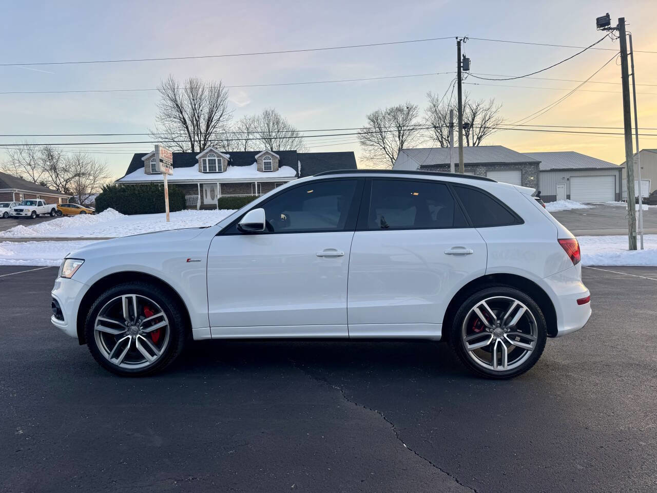 Used 2016 Audi SQ5 Premium Plus w/ Technology Package image 4