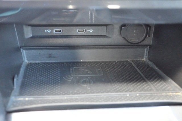 Used 2024 Volkswagen Tiguan SE AWD/4WD image 30
