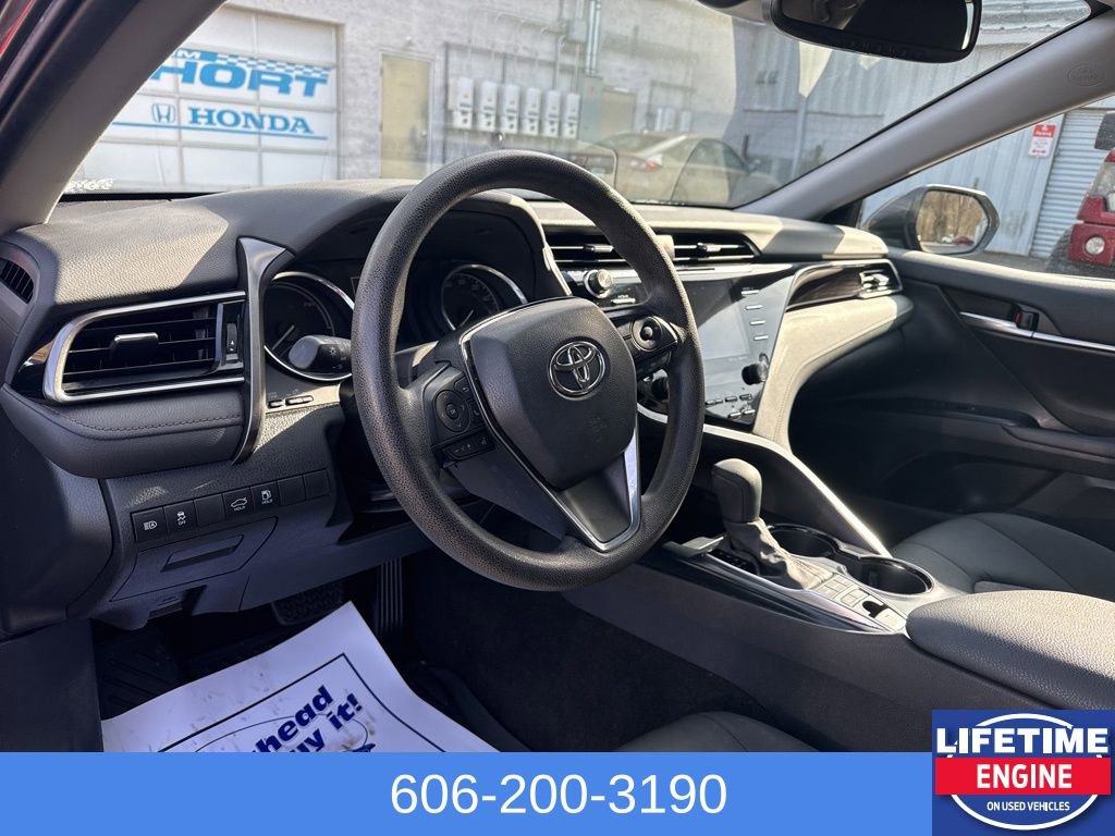 Used 2020 Toyota Camry LE image 23