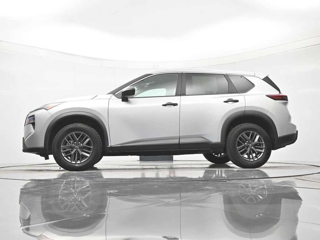 Used 2024 Nissan Rogue S FWD image 42