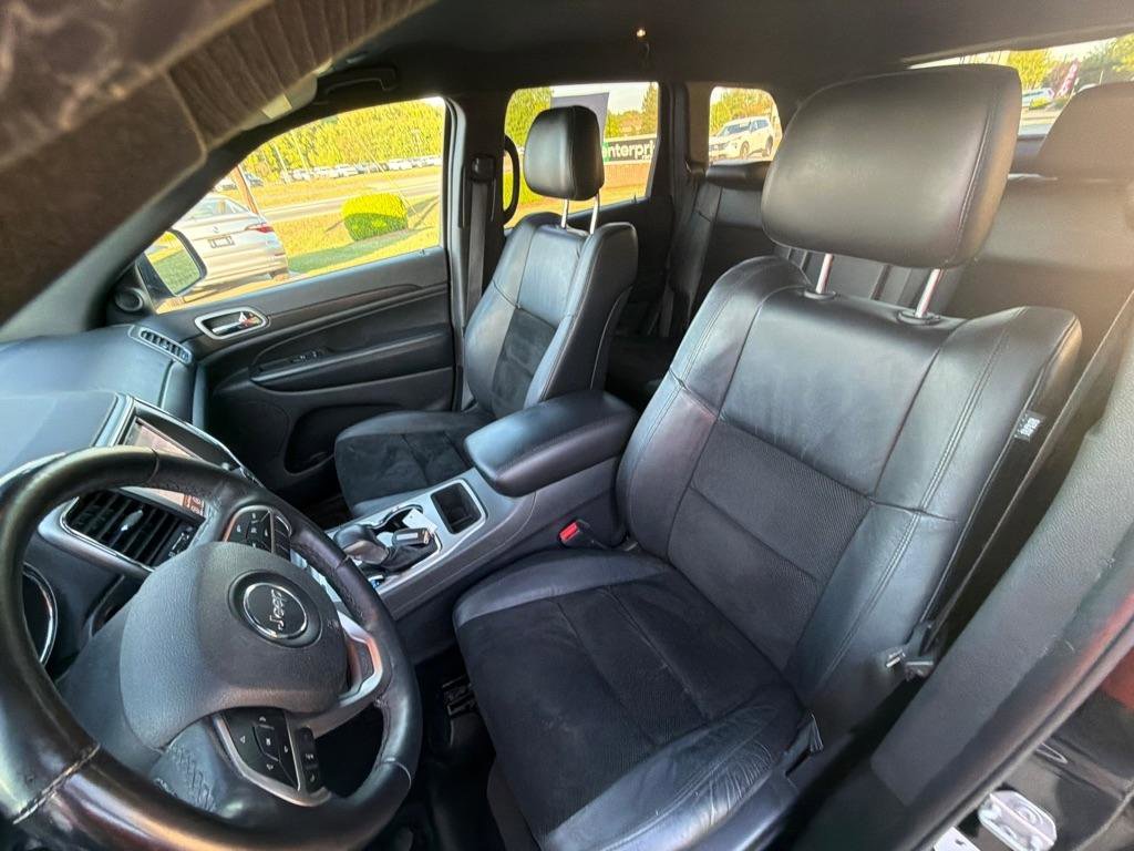 Used 2018 Jeep Grand Cherokee Altitude AWD/4WD image 23