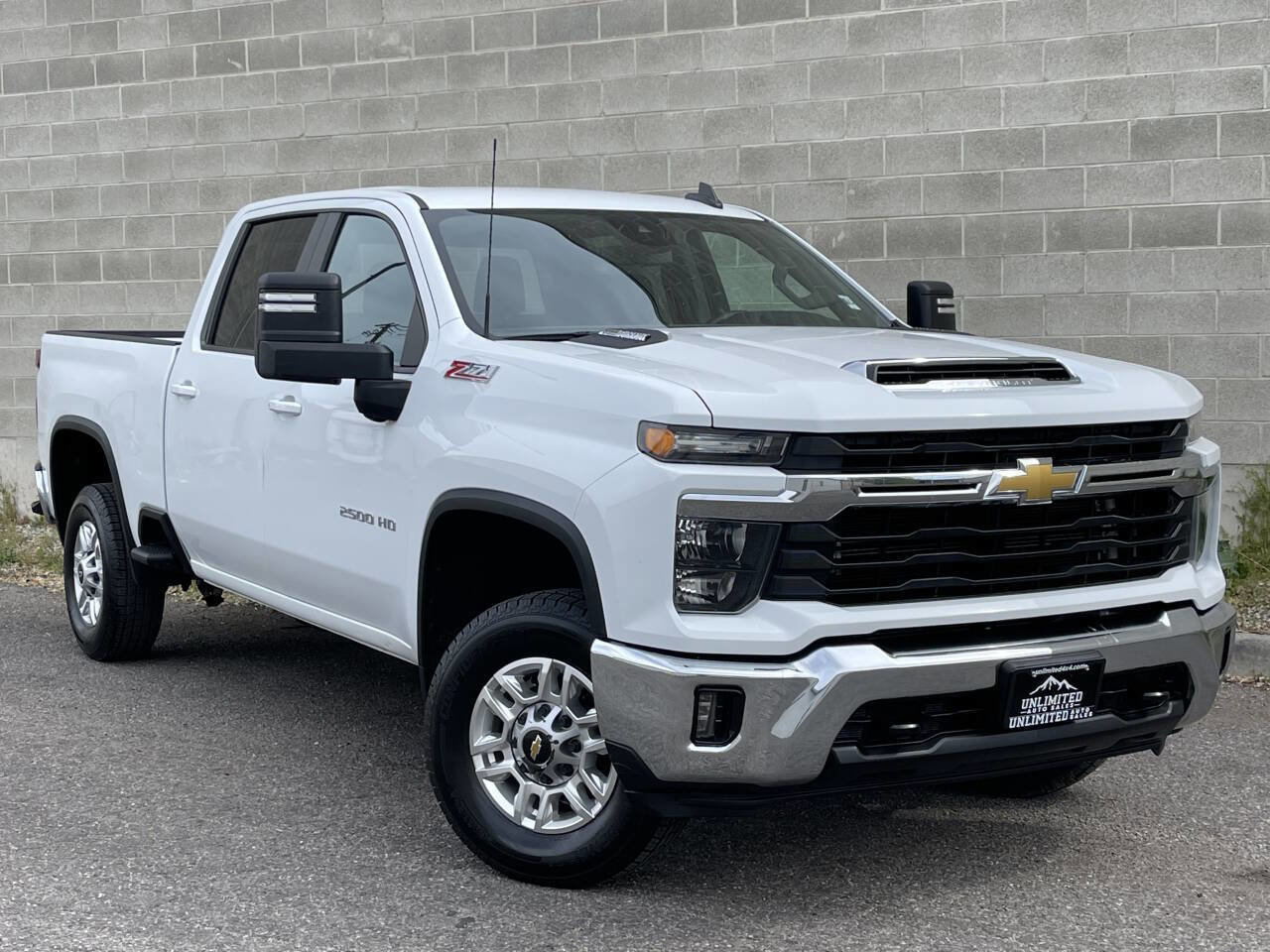 Used 2024 Chevrolet Silverado 2500 LT w/ Convenience Package