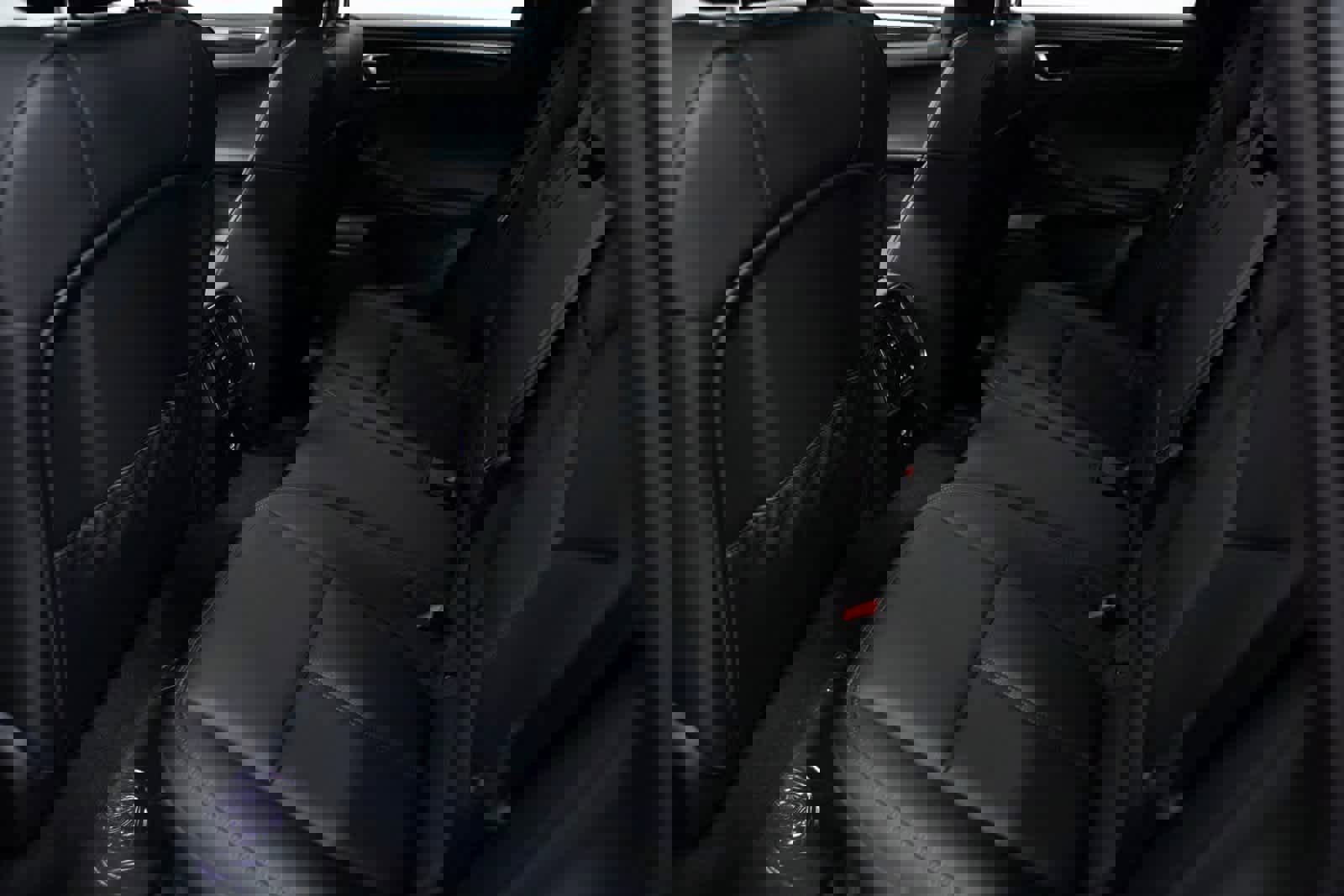 Certified 2025 Porsche Macan image 28