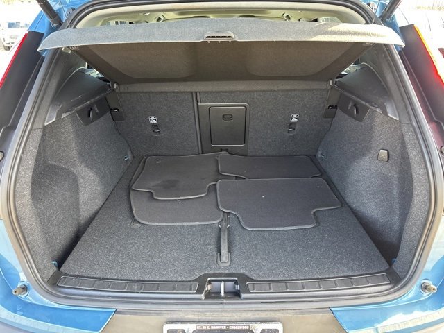 Certified 2023 Volvo XC40 B5 Plus image 35