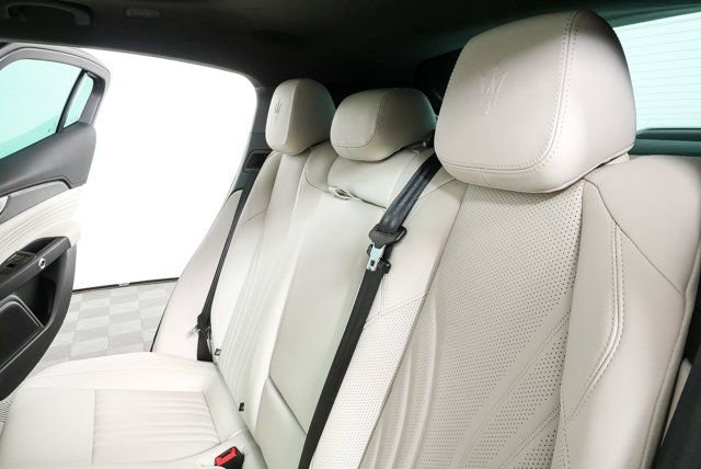 Used 2023 Maserati Grecale Modena AWD/4WD image 23