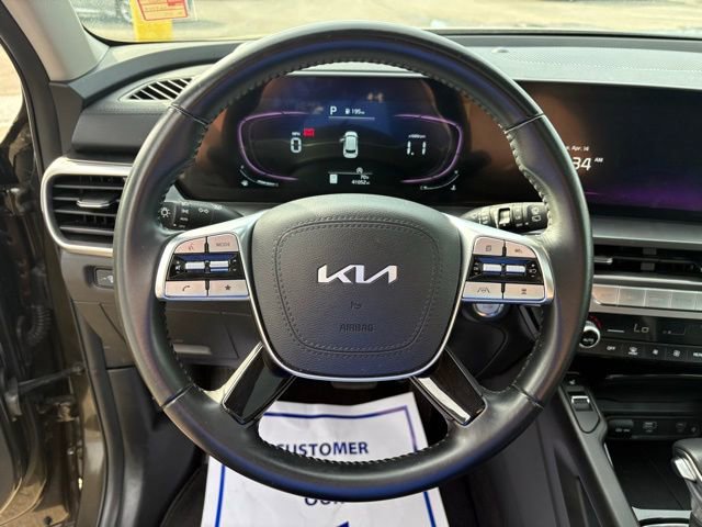 Used 2025 Kia Telluride S FWD image 16