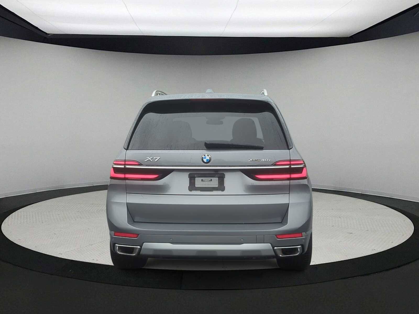 Certified 2023 BMW X7 xDrive40i w/ Premium Package AWD/4WD image 7