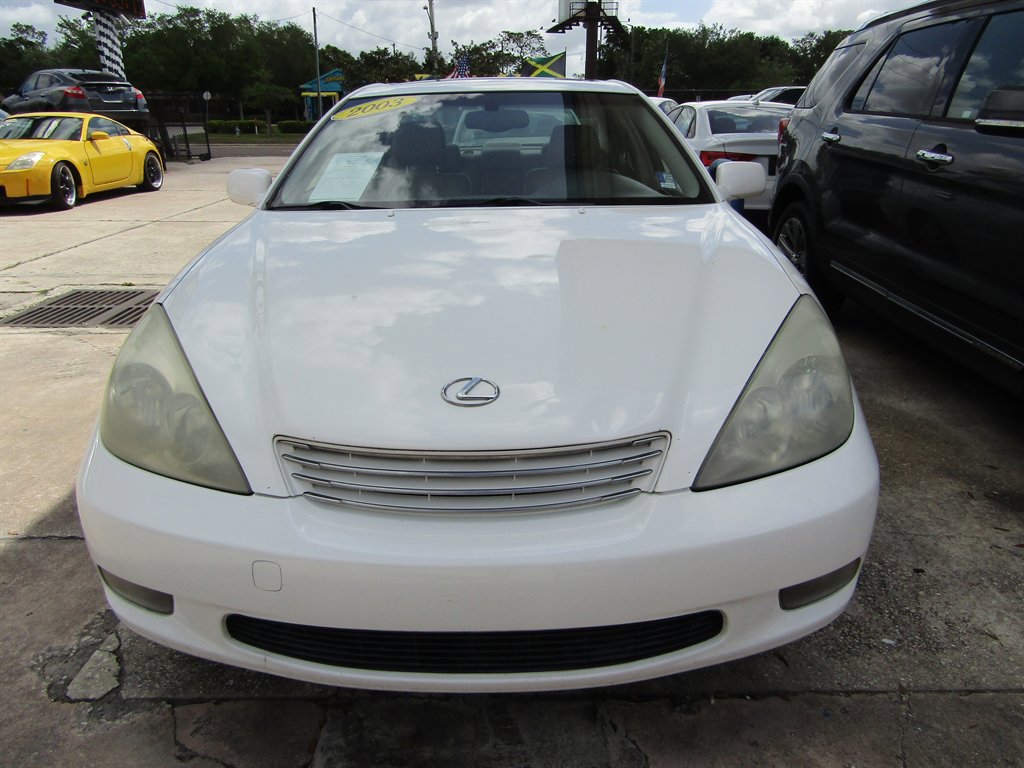 Used 2003 Lexus ES 330 image 2
