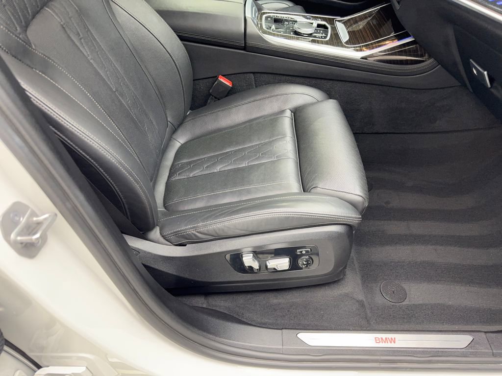 Used 2023 BMW X7 xDrive40i image 48