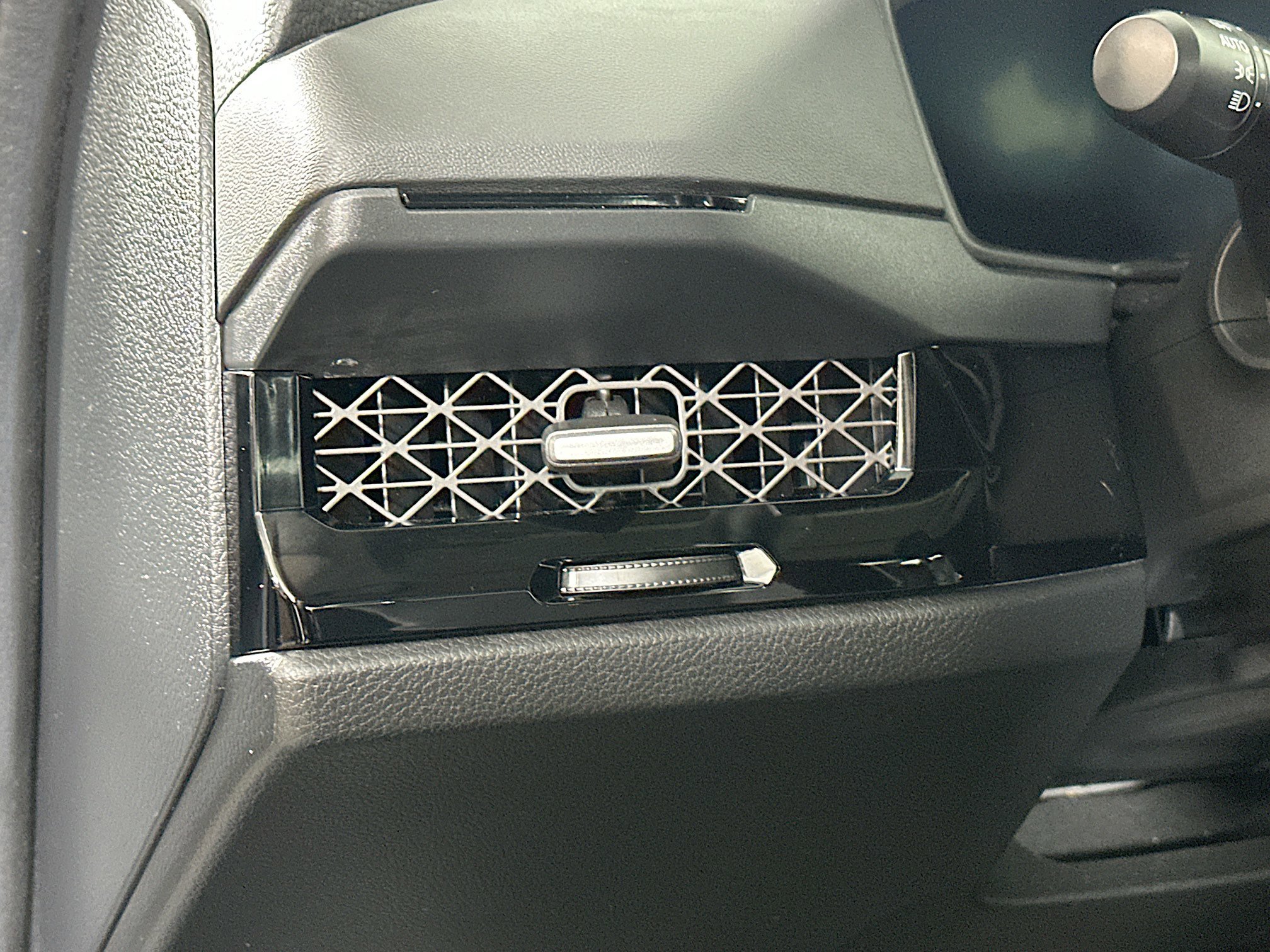 Used 2024 Honda Accord Touring image 10