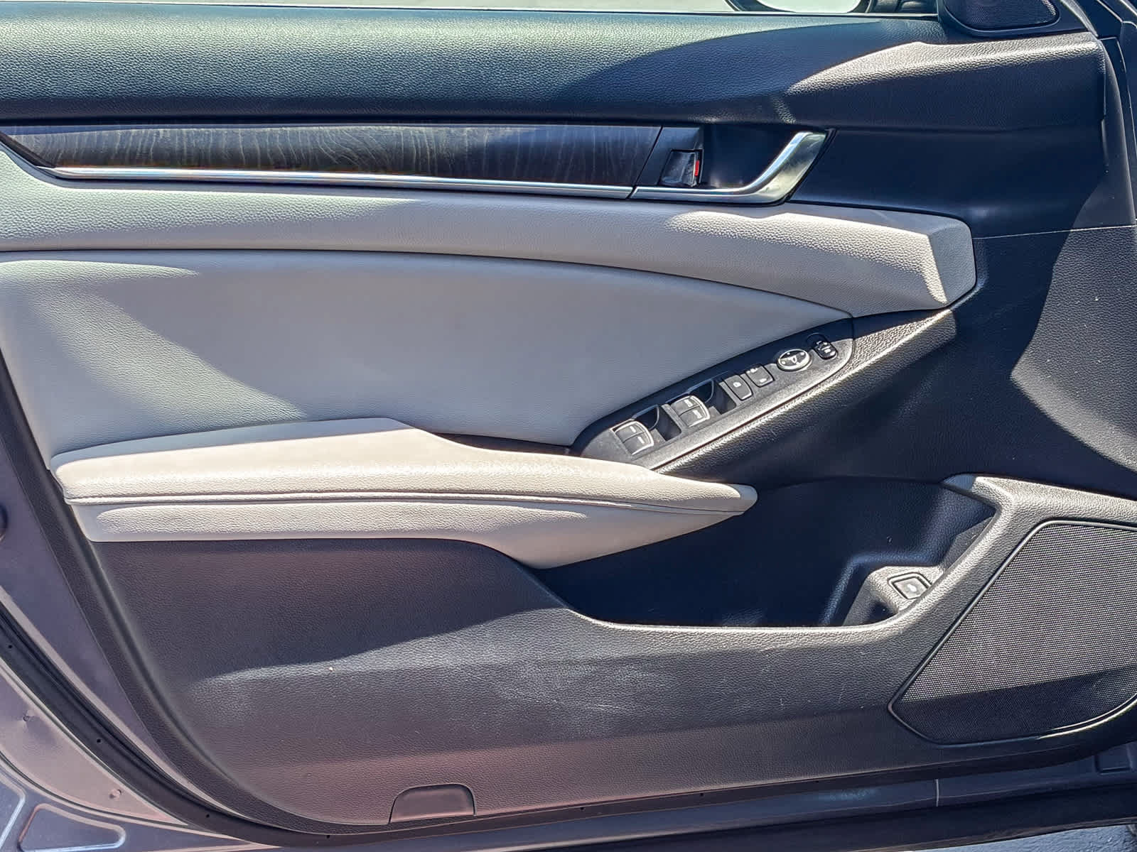 Used 2020 Honda Accord EX image 20