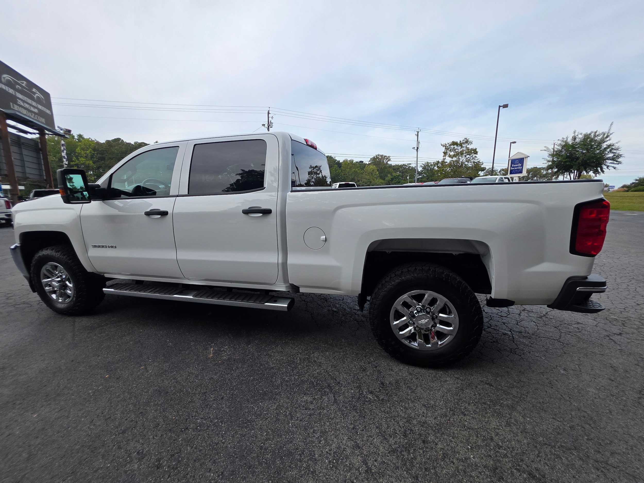 Used 2019 Chevrolet Silverado 3500 W/T AWD/4WD image 7