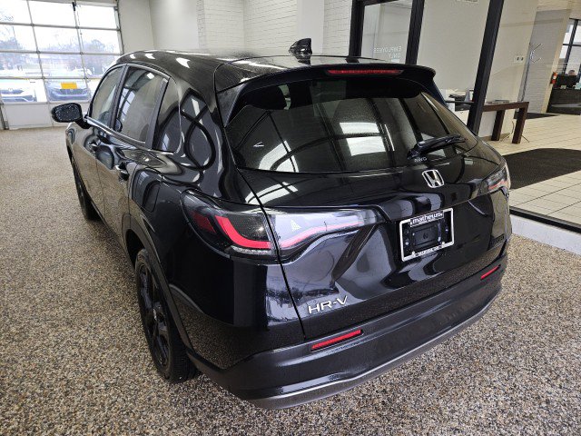 Used 2023 Honda HR-V Sport image 4