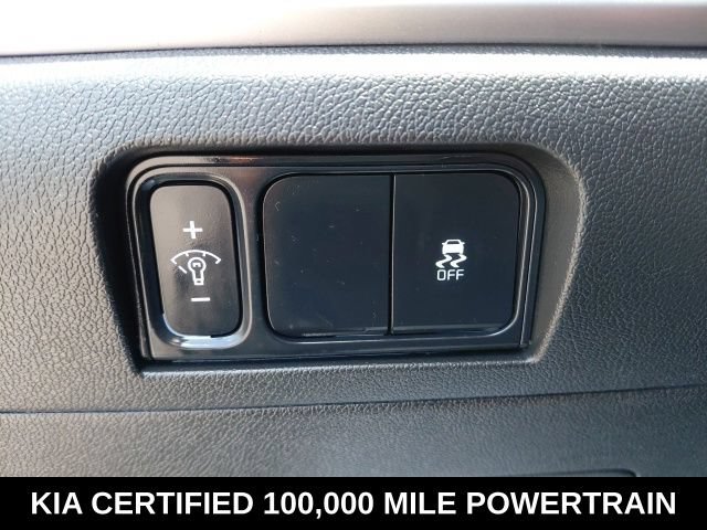 Certified 2024 Kia Sorento LX FWD image 18
