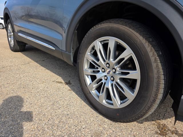 Used 2025 Ford Explorer Active w/ Active Comfort Package image 42