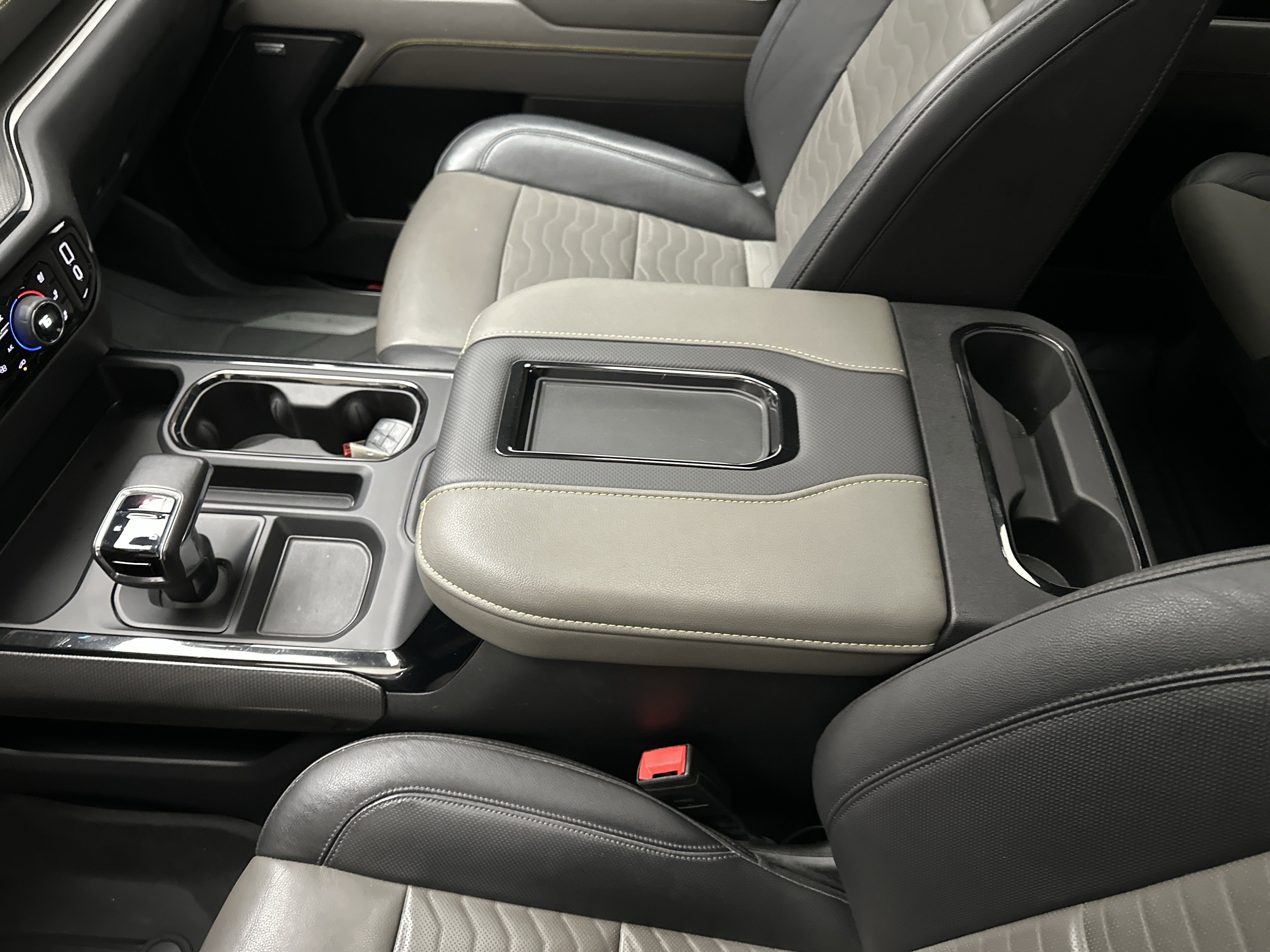 Used 2022 Chevrolet Silverado 1500 ZR2 w/ Technology Package image 45