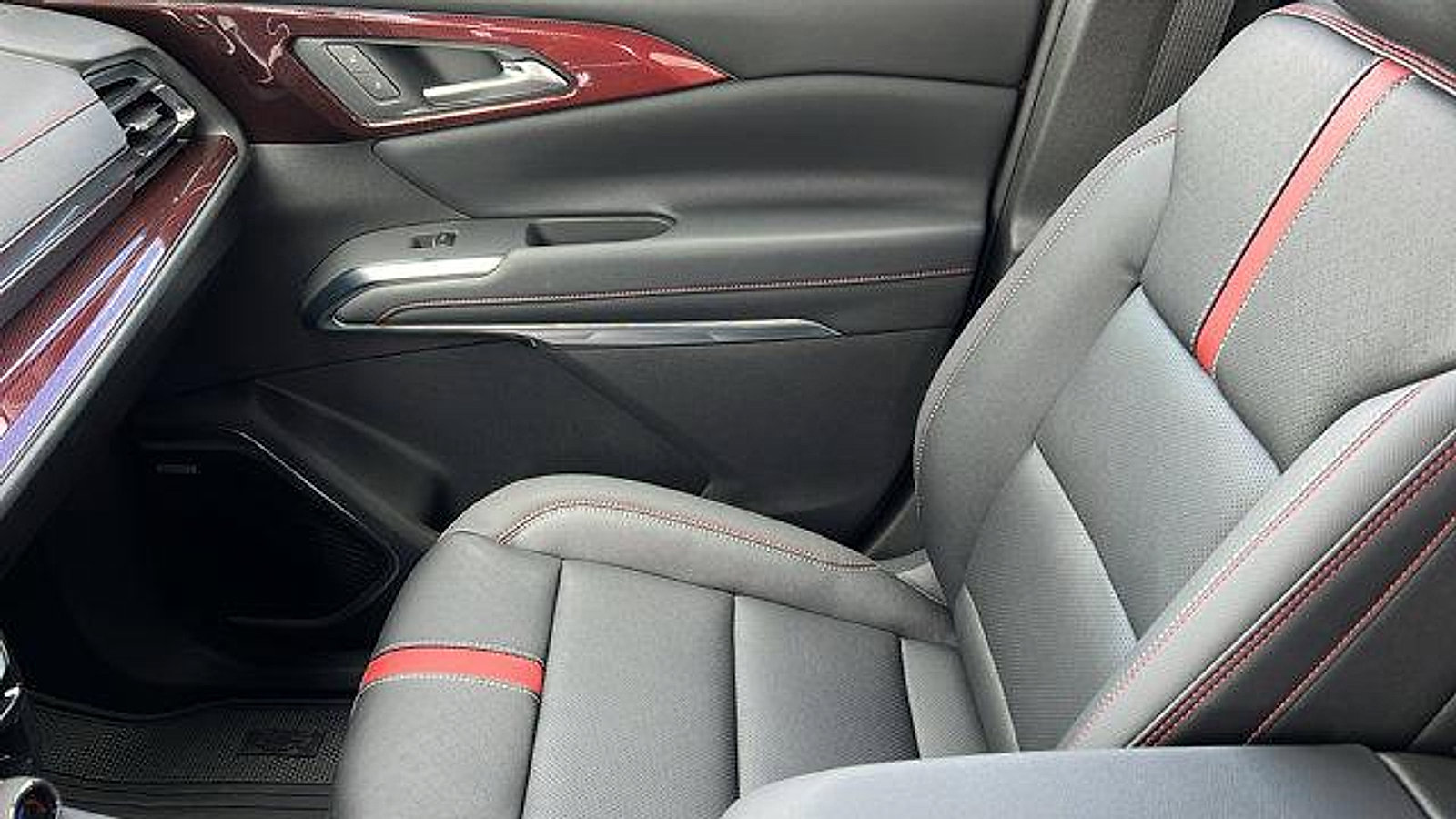 New 2026 Chevrolet Traverse RS image 23