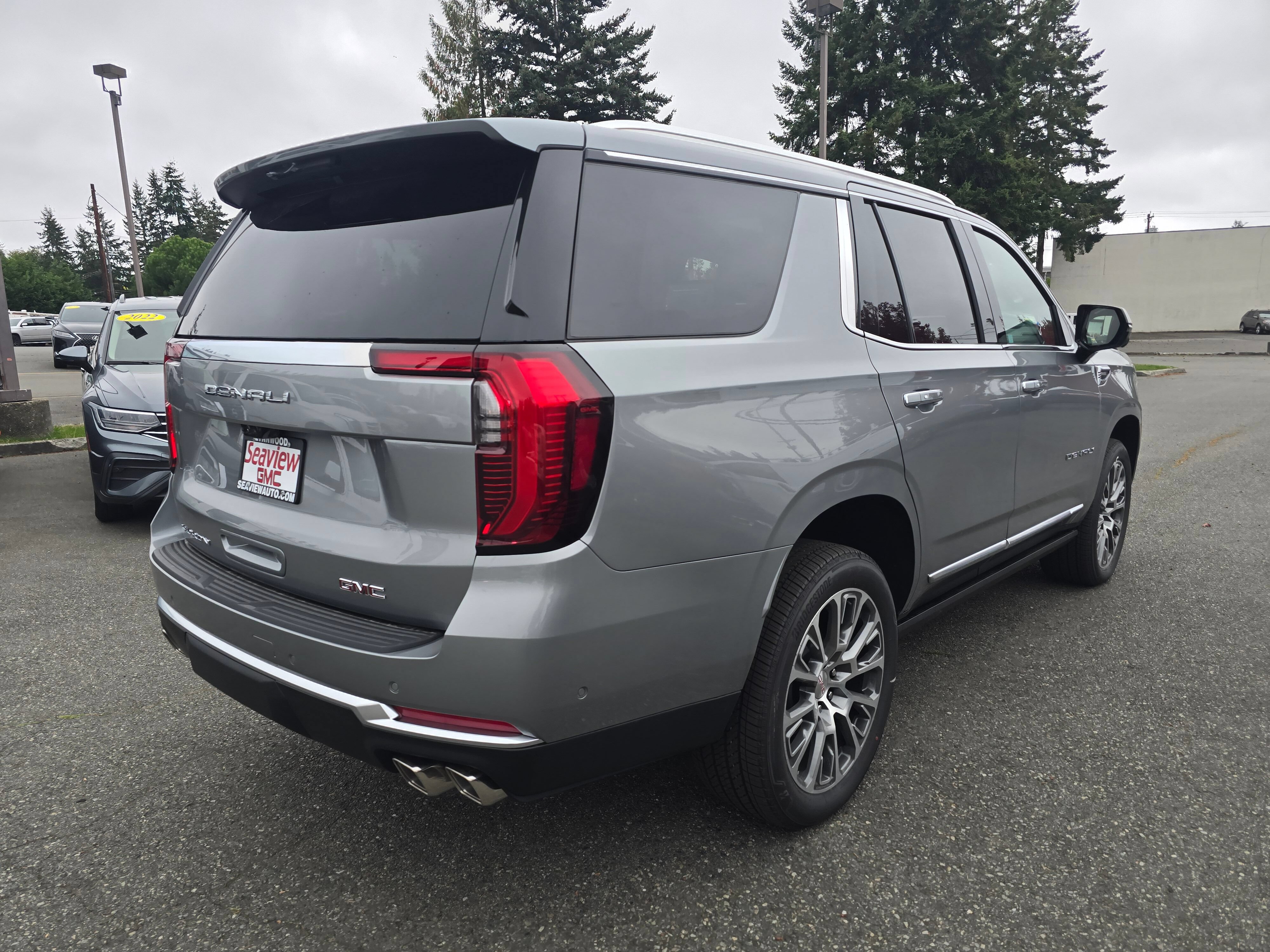 New 2026 GMC Yukon Denali w/ Denali Reserve Package AWD/4WD image 7