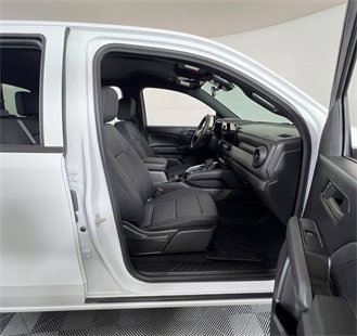 Used 2024 Chevrolet Colorado Trail Boss w/ Advanced Trailering Package image 6