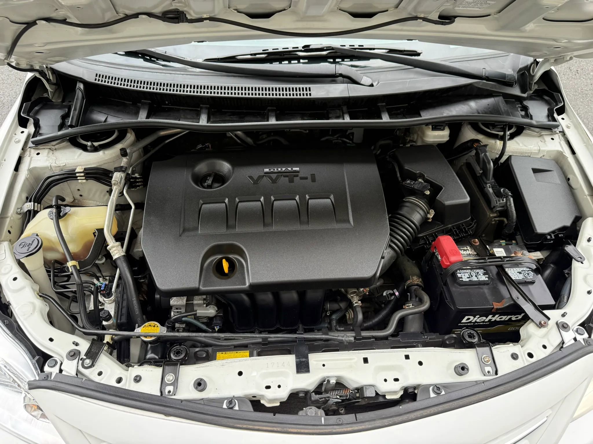 Used 2013 Toyota Corolla LE FWD image 38