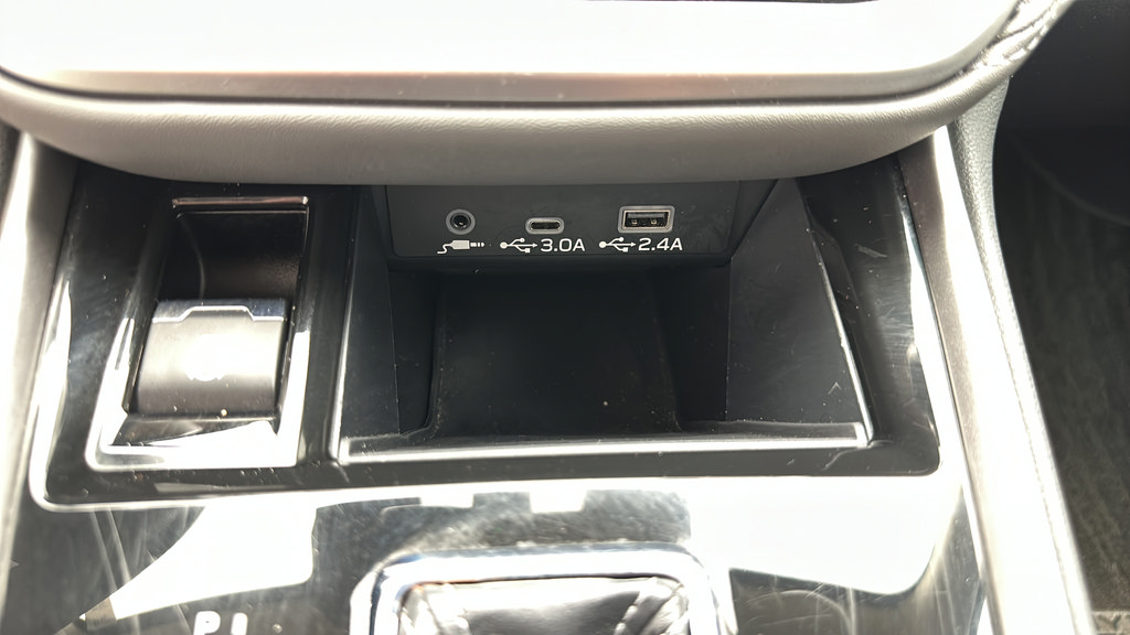 Used 2025 Subaru Outback Onyx Edition AWD/4WD image 21