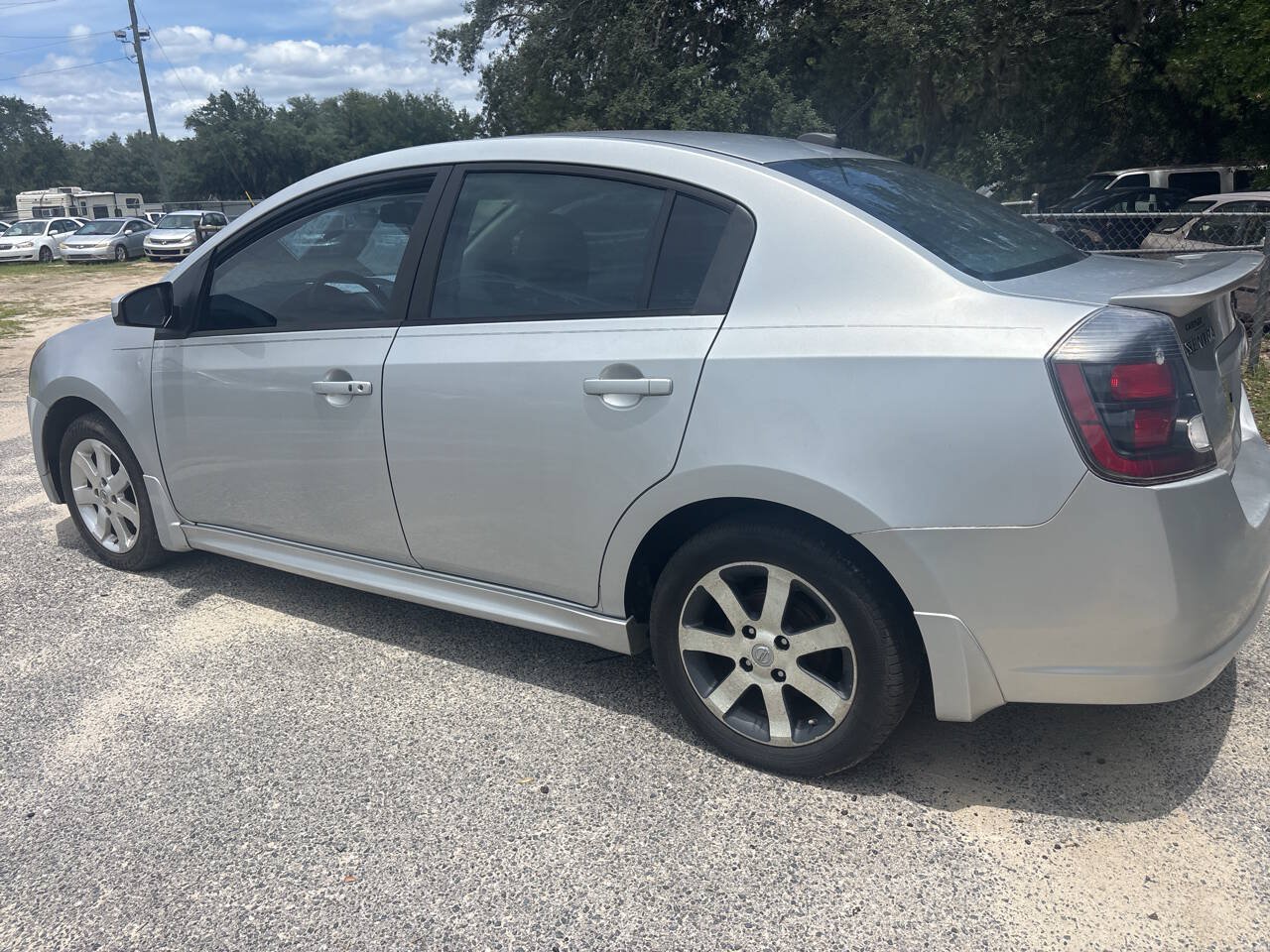 Used 2012 Nissan Sentra 2.0 SR w/ Special Edition Pkg FWD image 4
