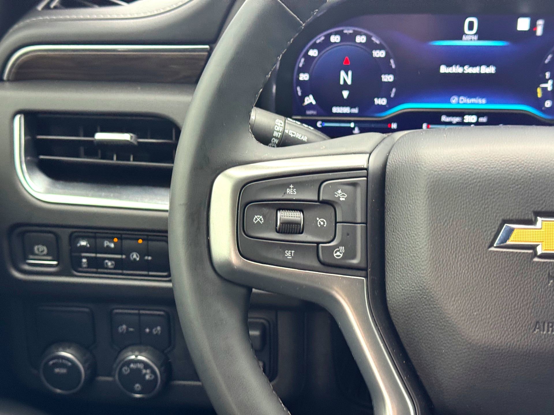 Used 2023 Chevrolet Tahoe LT w/ Luxury Package image 25