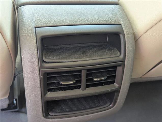 Used 2023 Cadillac XT5 Premium Luxury image 16