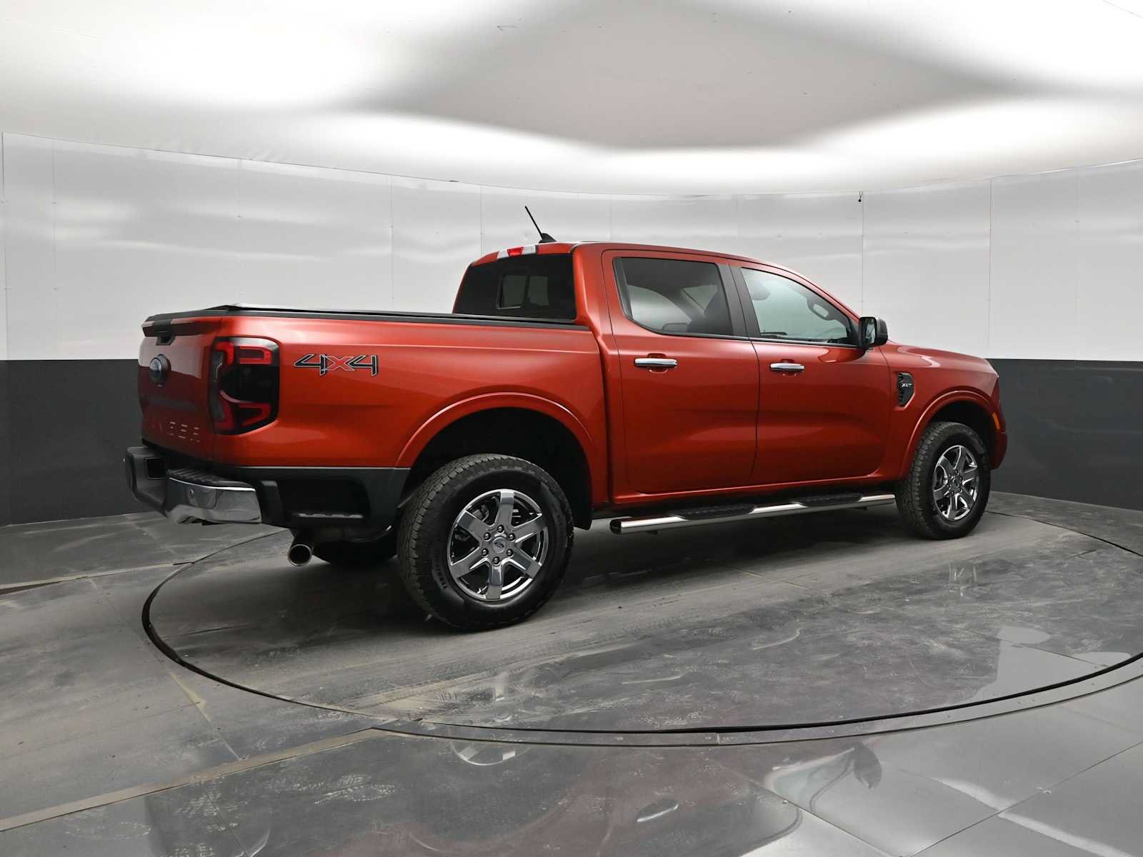 Used 2024 Ford Ranger XLT w/ Equipment Group 301A High AWD/4WD image 8