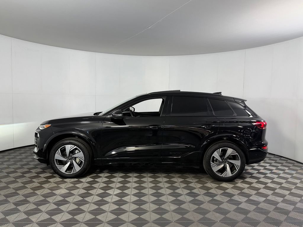 Used 2025 Audi Q6 e-tron Premium Plus w/ Premium Plus AWD/4WD image 11
