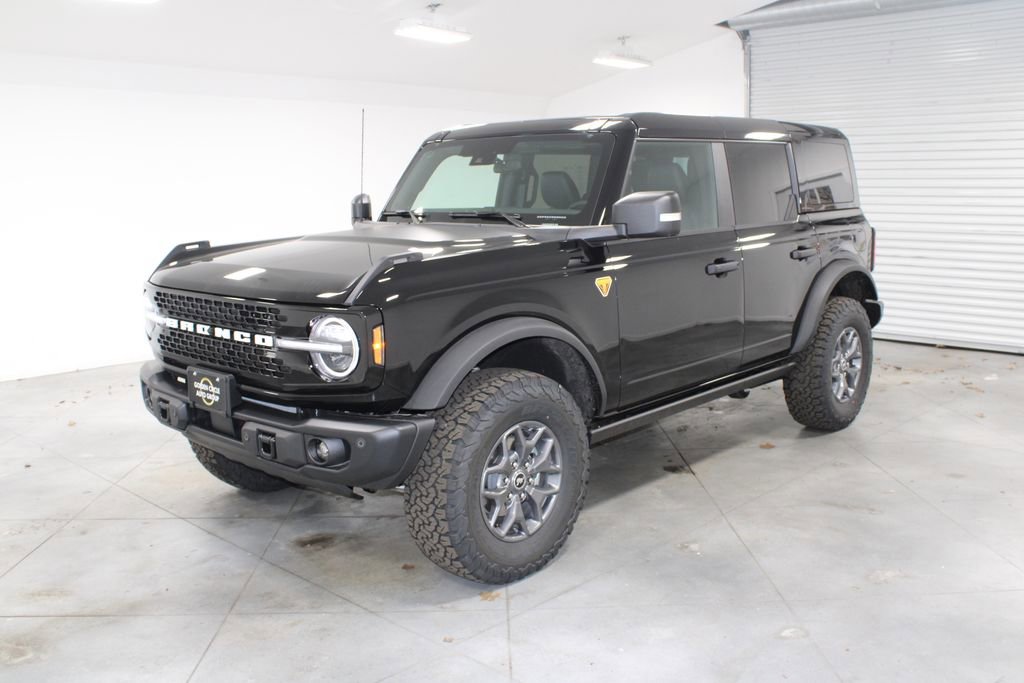New 2025 Ford Bronco Badlands image 3