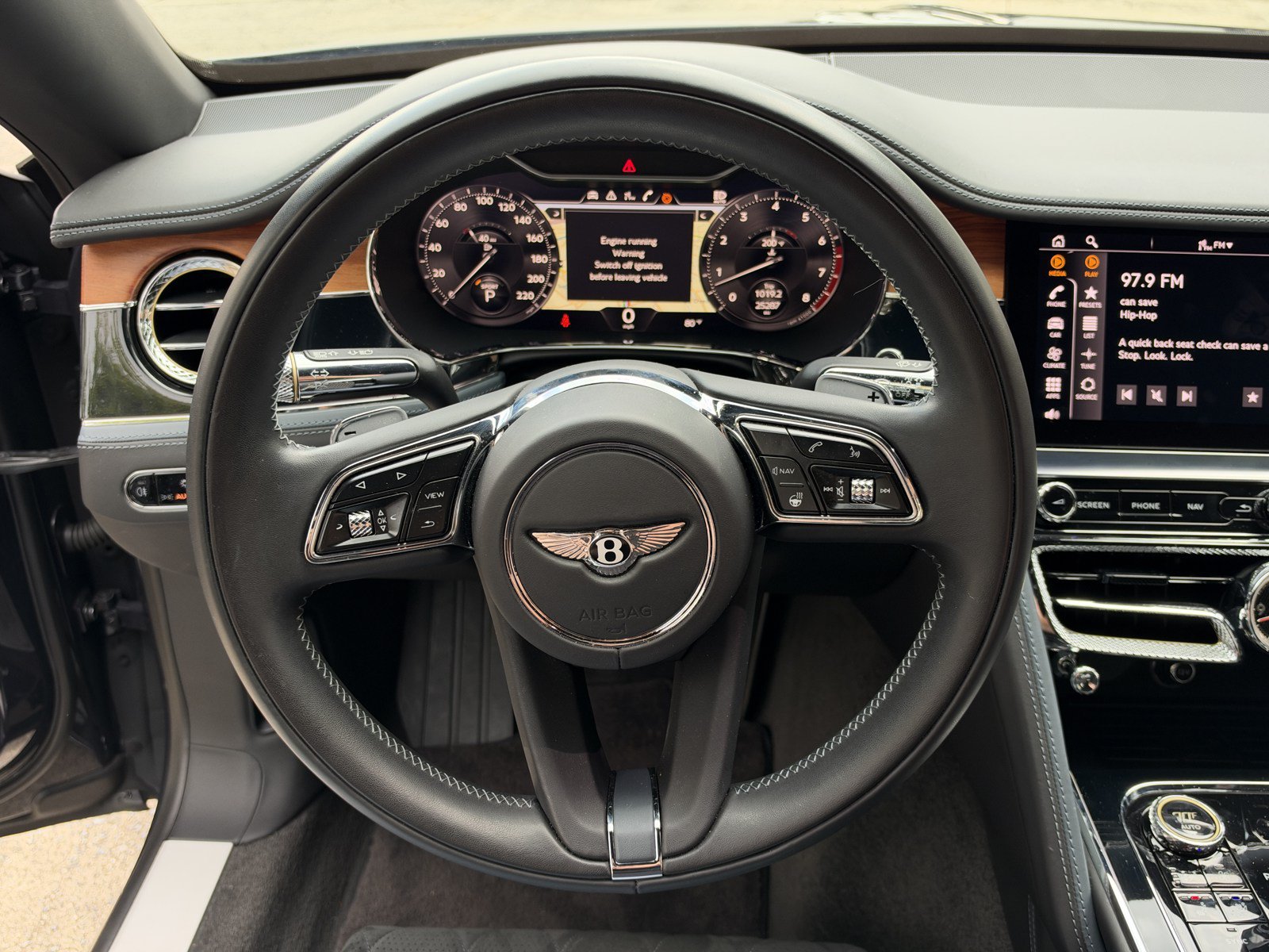 Certified 2023 Bentley Flying Spur W12 AWD/4WD image 19