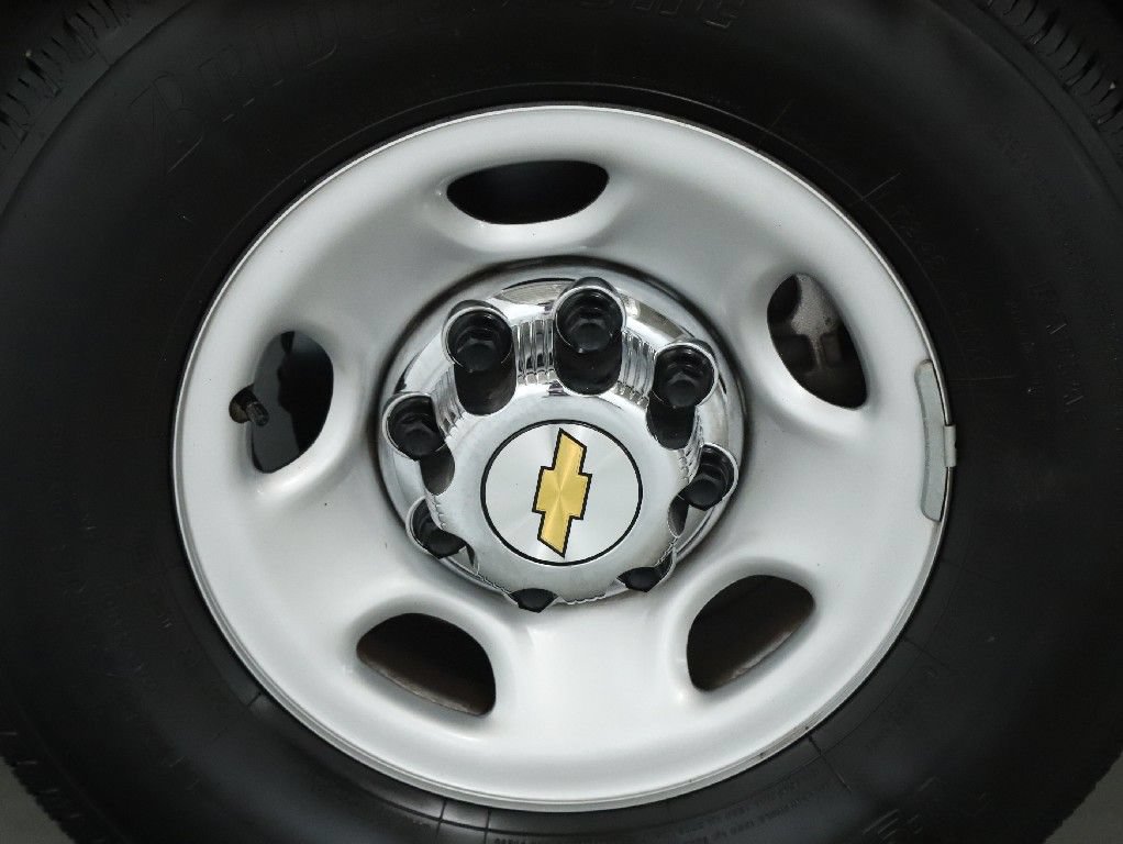 Used 2025 Chevrolet Express 3500 LT w/ LT Preferred Equipment Group RWD image 35