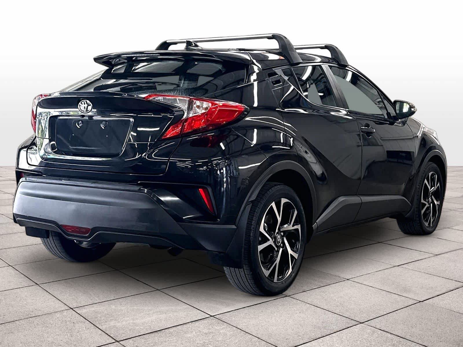Used 2018 Toyota C-HR XLE FWD image 9