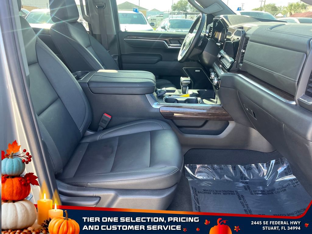 Used 2025 GMC Sierra 1500 Elevation w/ Elevation Premium Package image 18