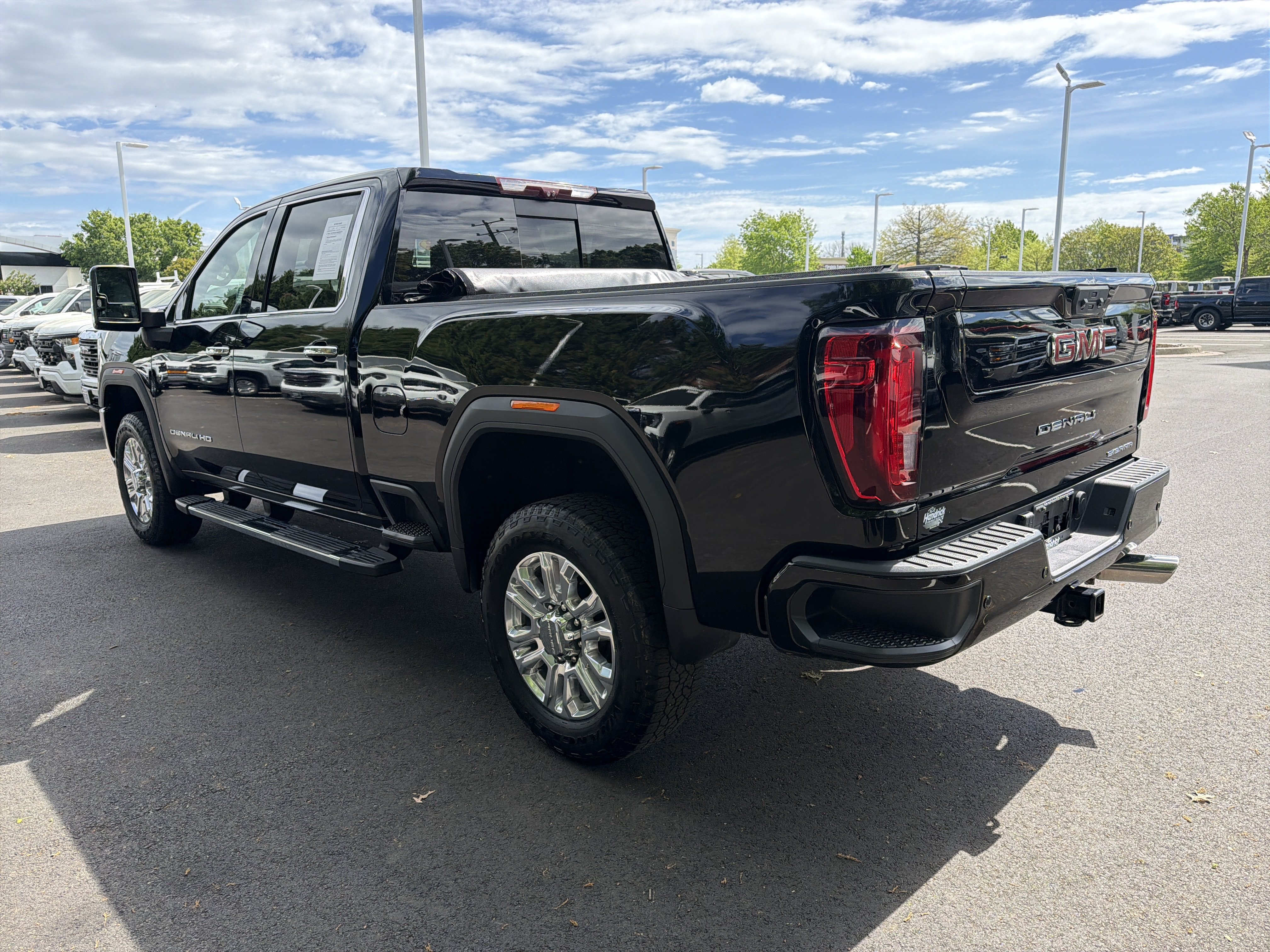 Used 2022 GMC Sierra 2500 Denali w/ Denali Ultimate Package AWD/4WD image 10